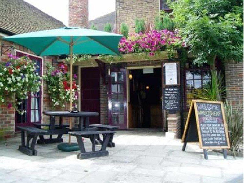 The Wheatsheaf Inn Cuckfield Buitenkant foto