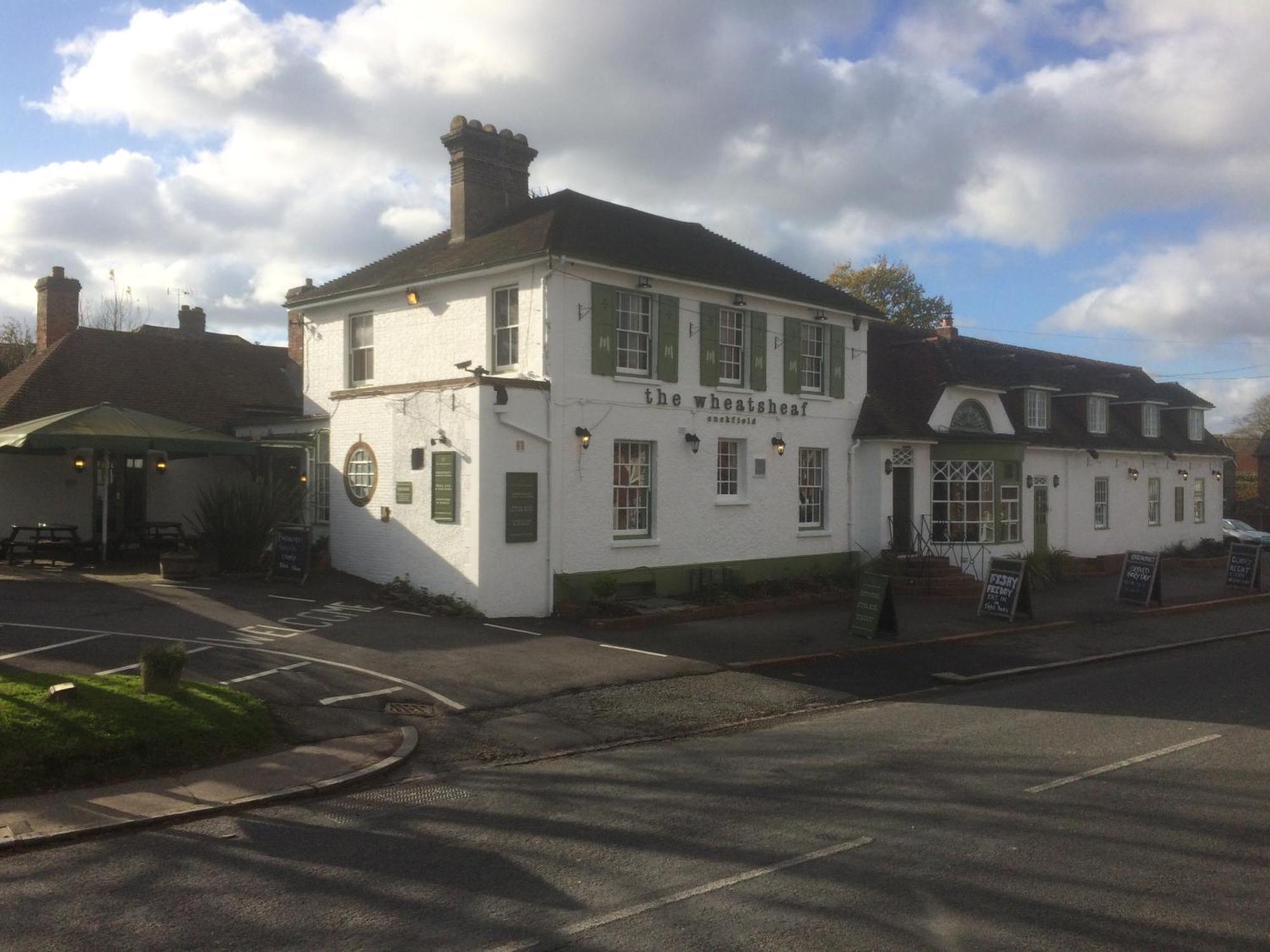 The Wheatsheaf Inn Cuckfield Buitenkant foto