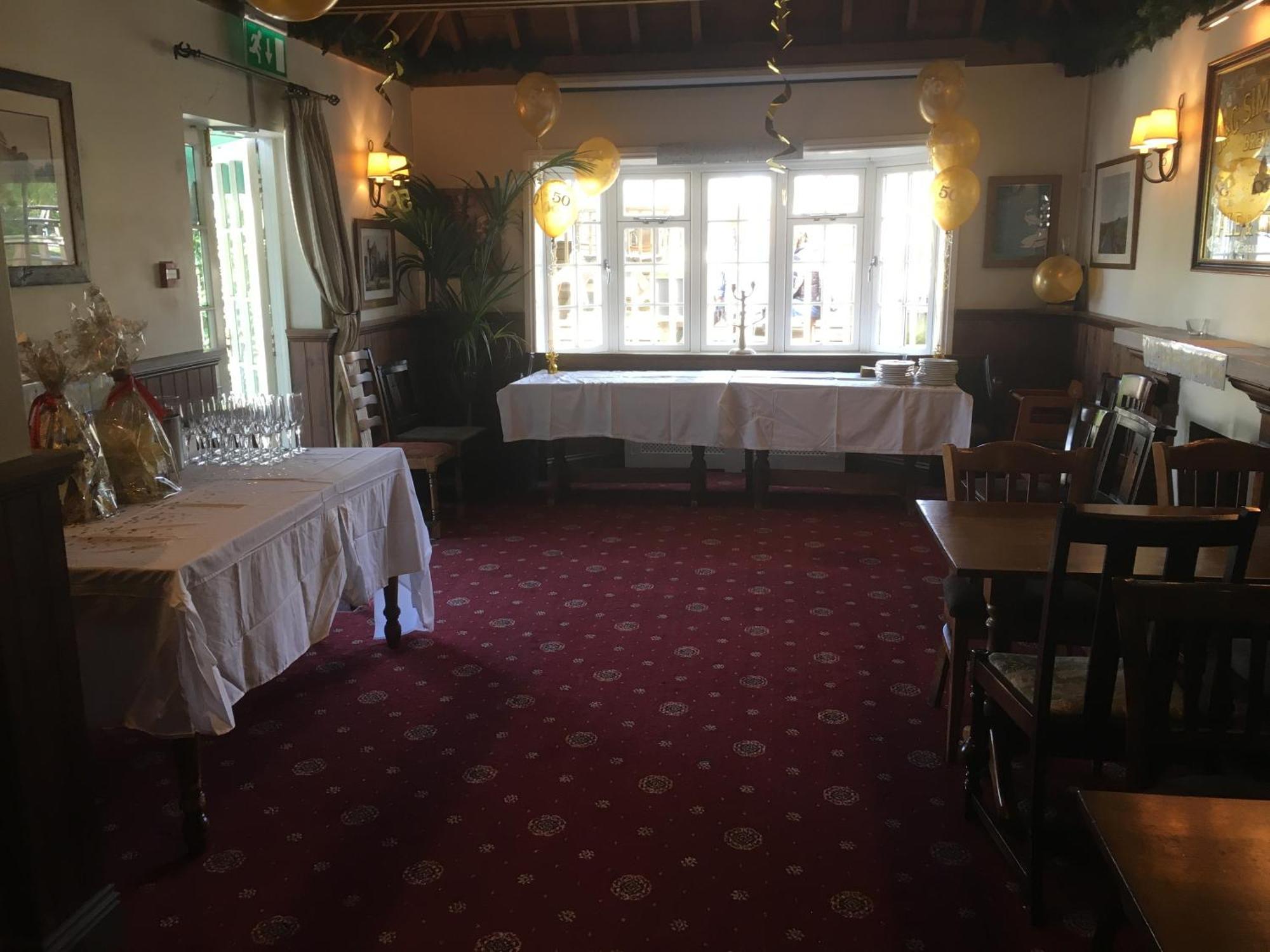 The Wheatsheaf Inn Cuckfield Buitenkant foto